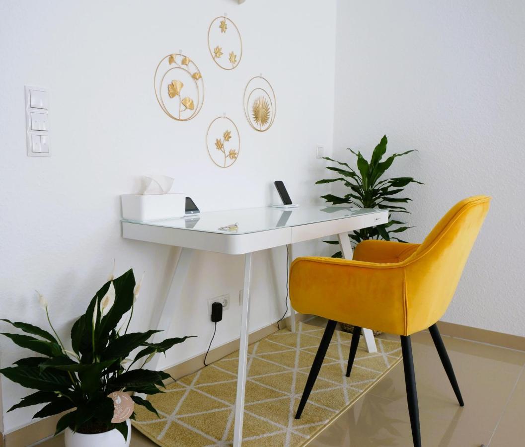 Mein Apartment Flowers Mit Kamin, Bis 10 Personen Frankenthal  Exterior foto