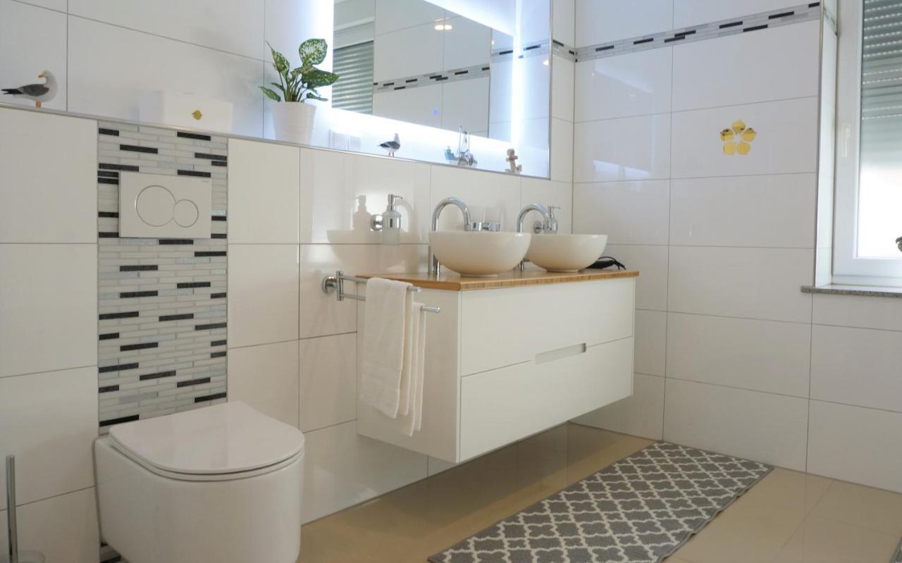 Mein Apartment Flowers Mit Kamin, Bis 10 Personen Frankenthal  Exterior foto